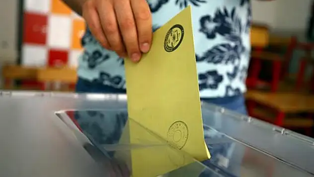 AK Parti doğruladı: Seçim barajı düşürülecek