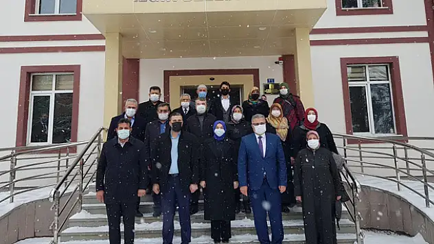 AK Parti Genel Başkan Yardımcısı Leyla Şahin Usta'dan aşı tavsiyesi