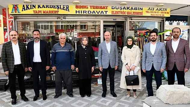 AK Parti Genel Başkan Yardımcısı Usta ve Selçuklu Belediye Başkanı Pekyatırmacı'dan esnaf ziyareti
