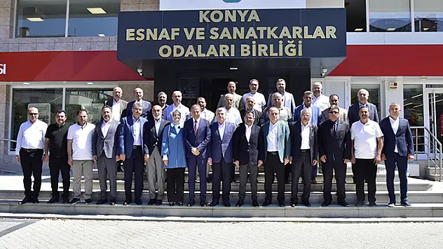 AK Parti heyeti esnaflarla buluştu


