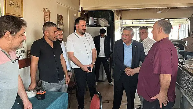 AK Parti heyeti kamyoncu esnafıyla