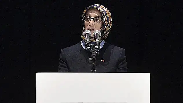 AK Parti Kadın Kolları Başkanlığına Lütfiye Selva Çam seçildi