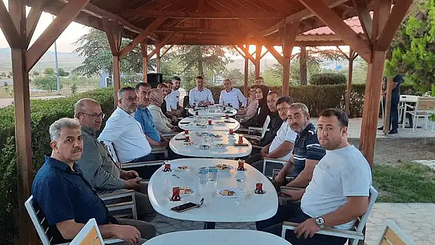 AK Parti Kadınhanı, toplantıda buluştu