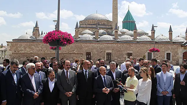 AK Parti Konya'da seçim çalışmalarına Mevlana Meydanı'ndaki programla başladı