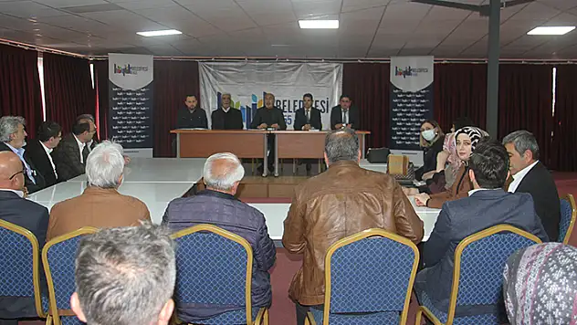 AK Parti Konya İl Başkanlığı yönetim kurulu toplantısı Hüyük'te yapıldı
