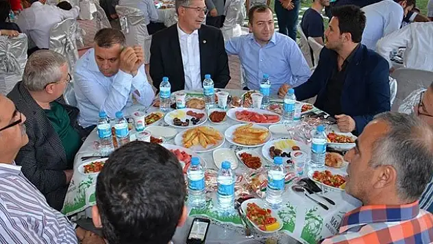 AK Parti Konya İl Teşkilatı İftar Yemeğinde Buluştu