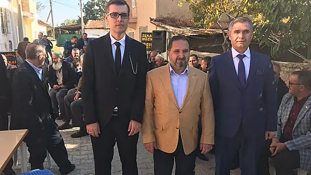 AK Parti Konya Milletvekili Özdemir, yeğeninin düğüne katıldı