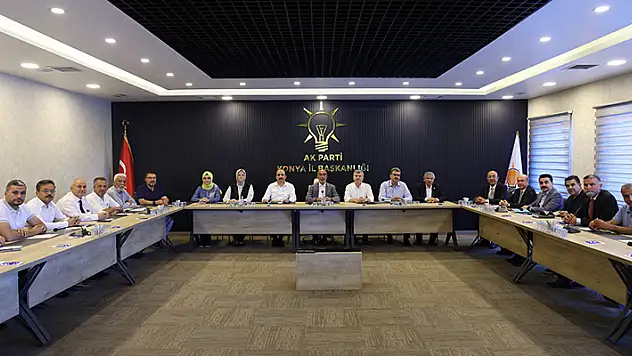 AK Parti Konya'da yaz dönemi çalışmaları değerlendirildi

