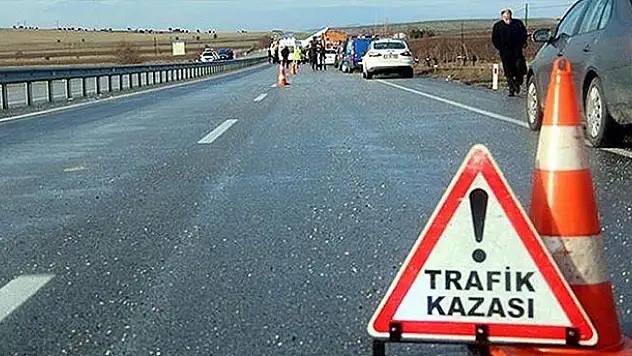 AK Parti'li 4 milletvekili trafik kazası geçirdi