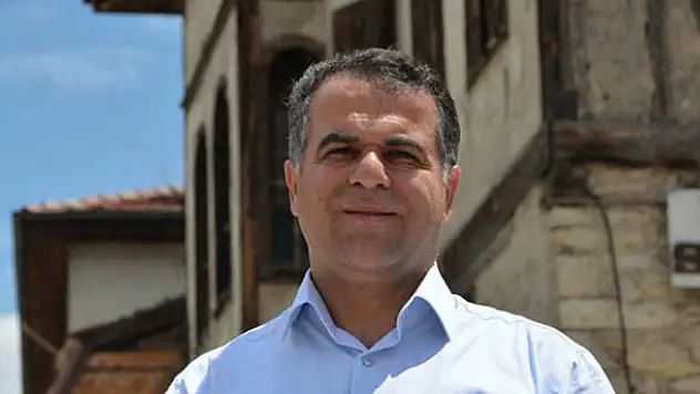 AK Parti'li belediye başkanı görevden alındı
