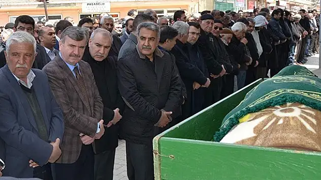 Ak Parti Milletvekili adayı Ağralı'nın acı günü