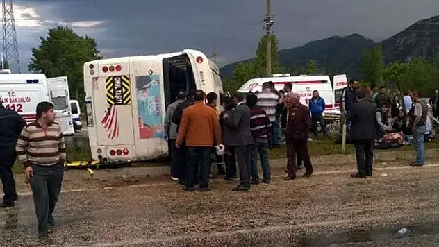 AK Parti mitingi dönüşü kaza: 18 yaralı