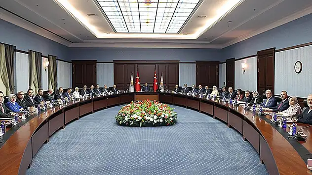 Ak Parti MYK'de gündem: PKK süreci, yerel seçim hazırlığı ve teşkilat yenilemesi vurgusu