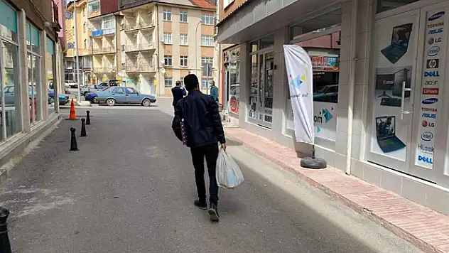 AK Parti Seydişehir Gençlik Kolları Başkanlığı'ndan ramazan yardımı
