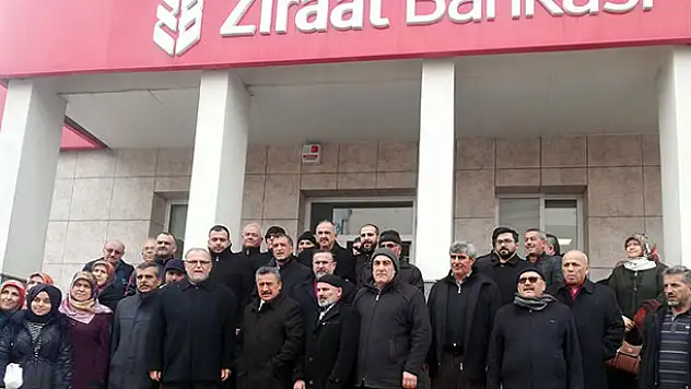 AK Parti Seydişehir teşkilatı üyelerinin depremzedelere yardımı