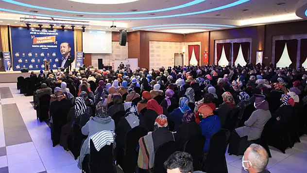 AK Parti Teşkilat Akademisi eğitimleri sona erdi
