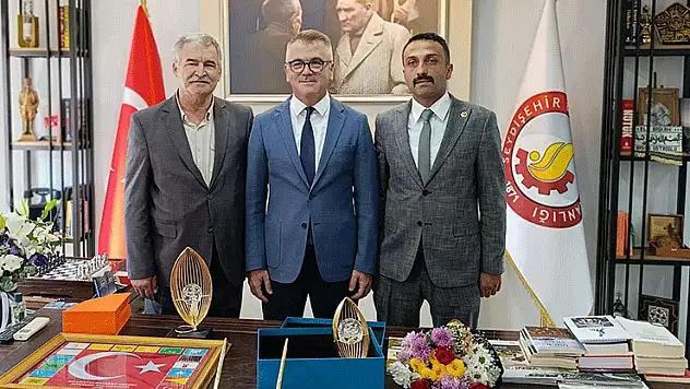 AK Parti ve MHP'den Ustaoğlu'na hayırlı olsun ziyareti