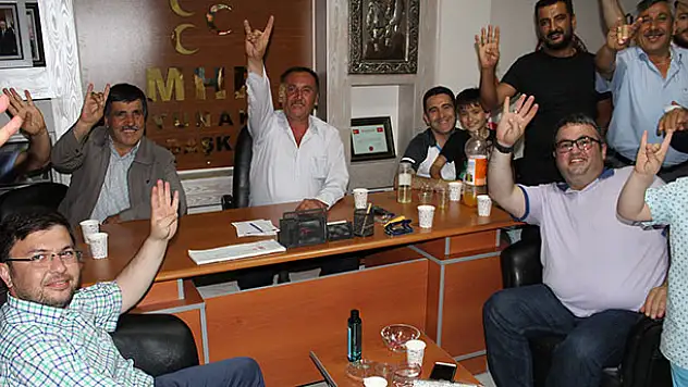 AK Parti Yunak'dan MHP'ye hayırlı olsun ziyareti