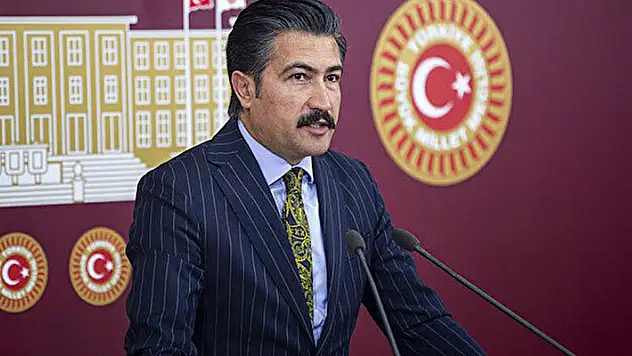 AK Partili Cahit Özkan: Türkiye'de 125 euro ile oturabilirsiniz
