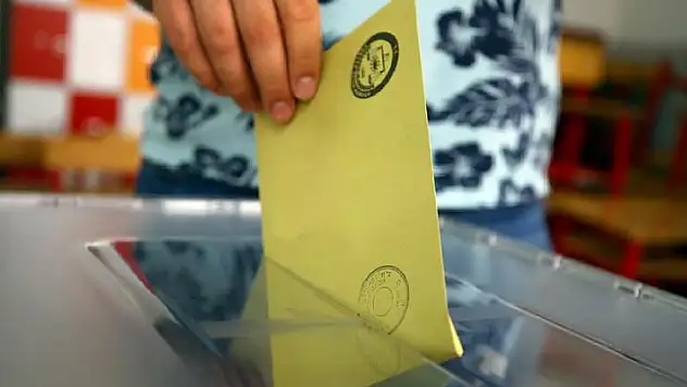 AK Partili isim oy oranını açıkladı! Erdoğan'ın masasındaki anket