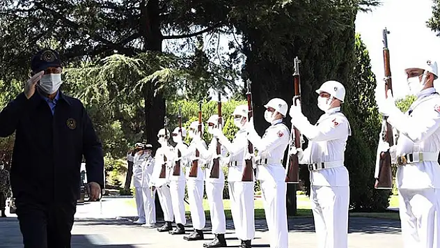 Akar ve komuta kademesi Donanma Komutanlığında