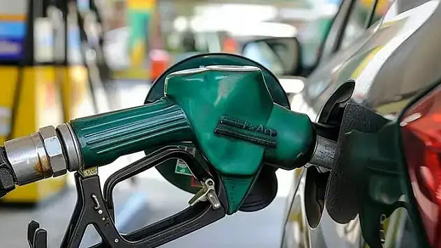 Akaryakıta çifte indirim! İşte güncel akaryakıt fiyatları 
