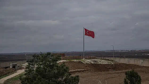 Akçakale sınır hattında teröristlerce döşenen EYP'nin patlaması sonucu 3 asker şehit oldu
