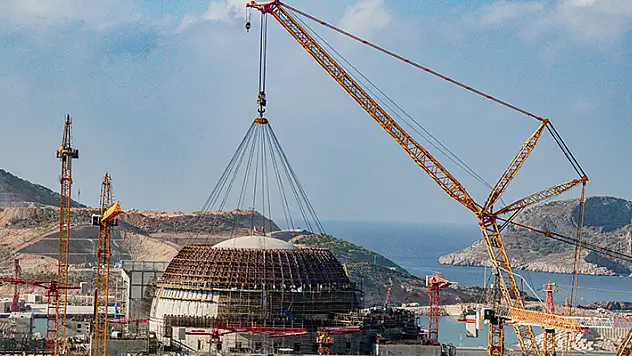 Akkuyu NGS'nin 1'inci ünitesinde dış koruma kabuğunun alt kısmı monte edildi
