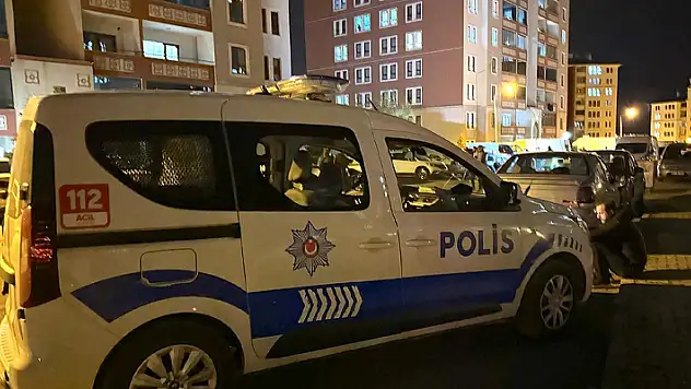 Akrabalar arasında silahlı ve bıçaklı kavga: 4 yaralı
