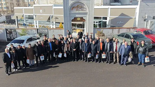 Aksaray Belediye Başkanı Evren Dinçer, gazetecilerle bir araya geldi
