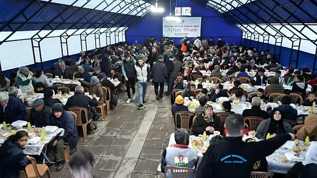 Aksaray Belediyesi her gün 3 bin vatandaşı aynı sofrada buluşturuyor
