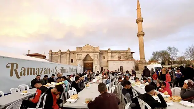 Aksaray Belediyesi Ramazan ayının manevi iklimini tüm şehirde yaşatmaya hazırlanıyor
