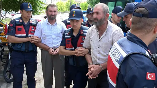 Aksaray'da 2 kişiyi öldürmekten 20 yıldır aranan 2 kardeş Konya'da yakalandı
