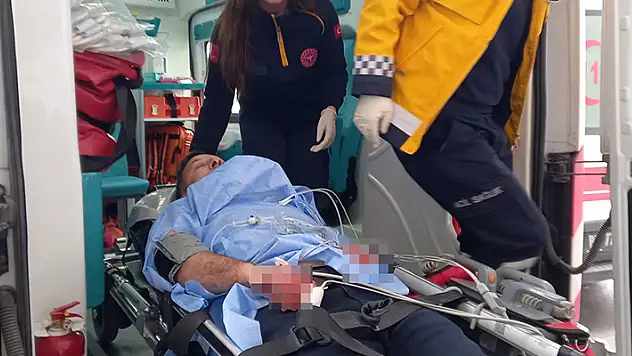 Aksaray'da 25 yaşındaki genç, amcasını sokakta 'tarla anlaşmazlığı' nedeniyle bıçakladı

