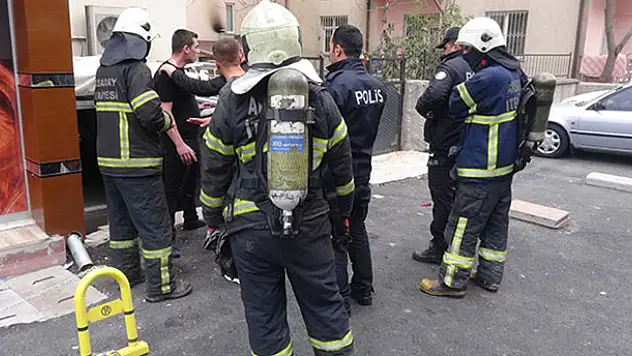 Aksaray'da 4 katlı binada yangın paniği