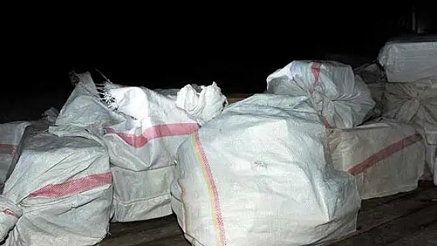 Aksaray'da 80 bin paket gümrük kaçağı sigara ele geçildi