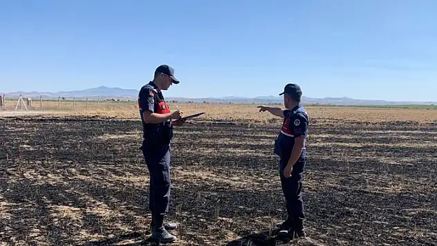 Aksaray'da anız yakan çiftçiye jandarma baskını! Cezai işlem uygulandı 