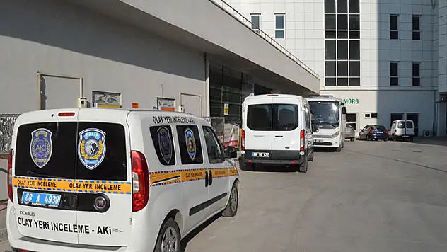 Aksaray'da balkondan düşen 1,5 yaşındaki Zeynep hayatını kaybetti

