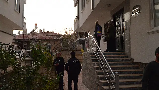 Aksaray'da balkondan düşen kadın ağır yaralandı
