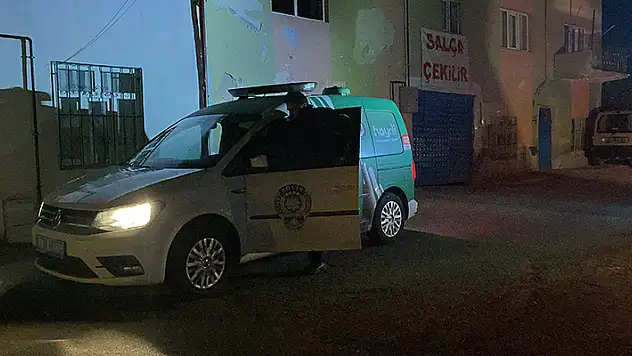 Aksaray'da bir kadın tartıştığı eşi tarafından bıçakla yaralandı
