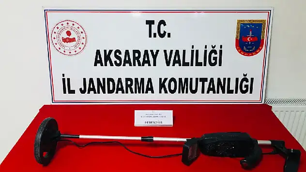 Aksaray'da defineciler kazı başında detektörle suçüstü yakalandı
