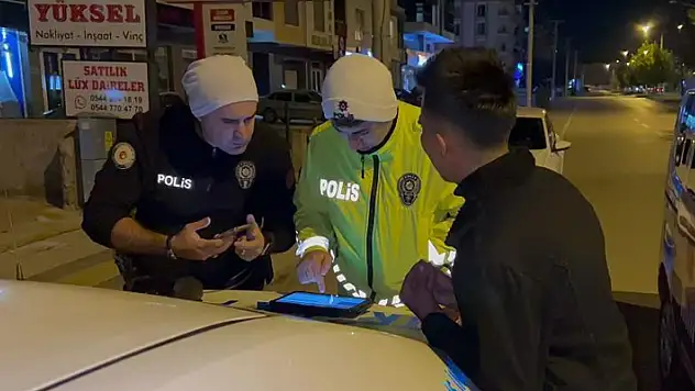 Aksaray'da drift atarken 2. kez alkollü yakalanan sürücüden, '2 bardak içtim' itirafı
