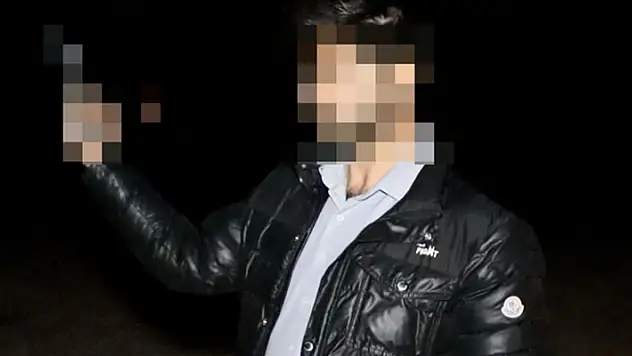 Aksaray'da havaya ateş açan şüpheli 2 tabancayla suçüstü yakalandı
