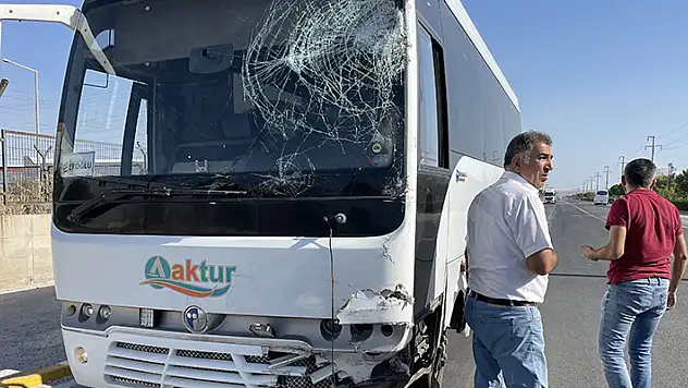 Aksaray'da işçi servisleri çarpıştı, 13 kişi yaralandı
