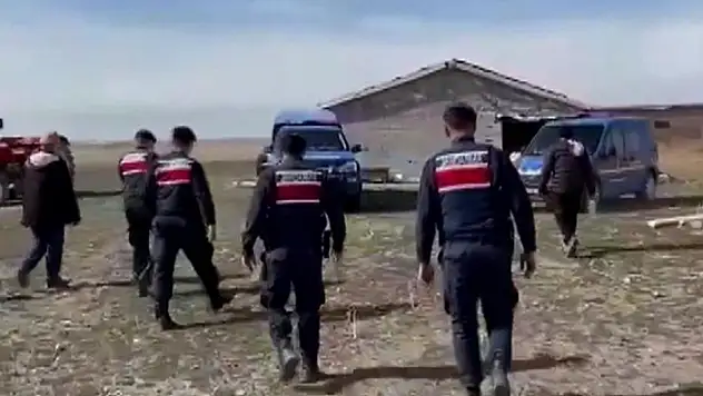 Aksaray'da jandarma kaybolan koyunları dron ile buldu
