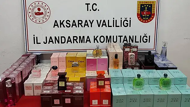 Aksaray'da jandarmadan kaçak parfüm operasyonu
