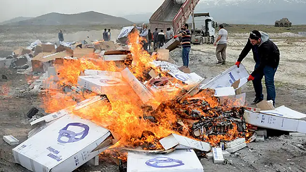 Aksaray'da kaçak 1 milyon 200 bin paket sigara imha edildi