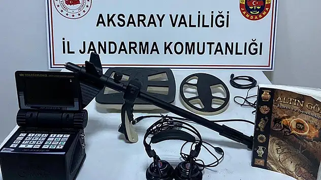 Aksaray'da kaçak kazı yapan defineciler suçüstü yakalandı
