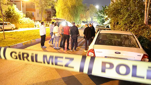 Aksaray'da karısına kurşun yağdırıp öldüren adam, kayınbabası tarafından vuruldu
