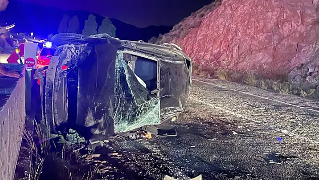 Aksaray'da kaza sonrası otomobilinden inen yaralı sürücüye, başka araç çarptı

